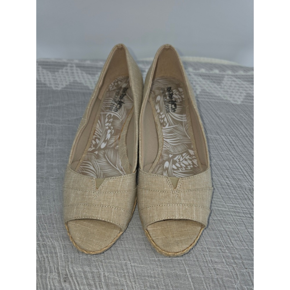 Coach and Four Tan Fabric Espadrille Peep Toe Low Wedge Sandals 7.5